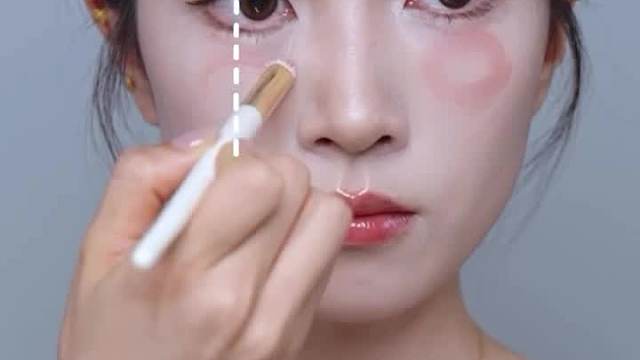 LOVE腮红画法改善脸型太牛了