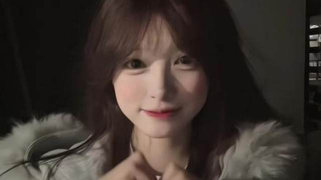 我能嘤嘤嘤 也能冷冰冰