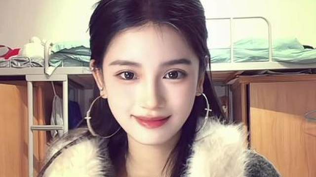 失眠的我 怎么敢碰睡满八小时的你