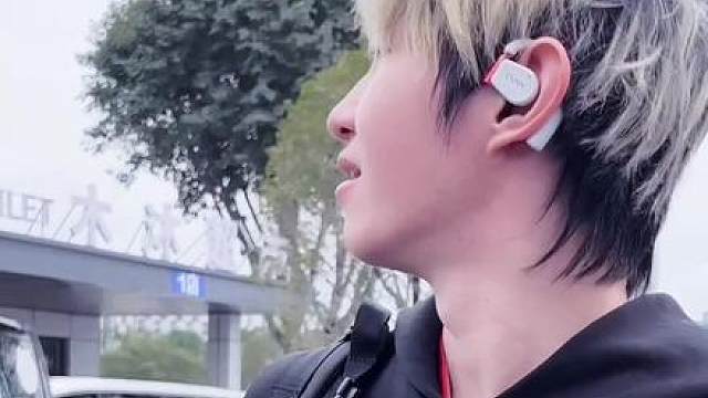 论这孩子好奇心有多重