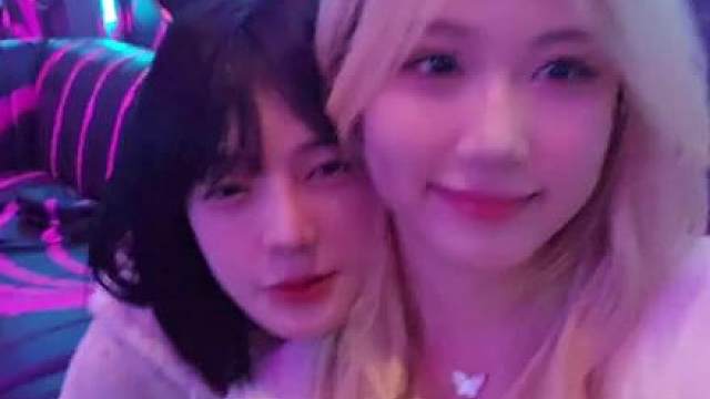 蔓越莓月收入百万？一彤身材真的顶！