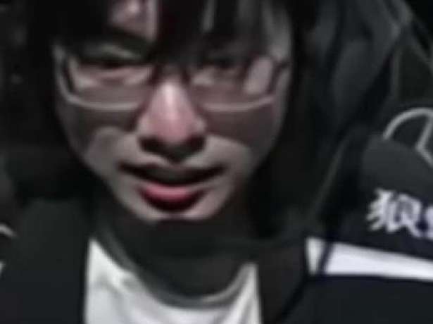 AL不敵T1止步八強 比賽結(jié)束的時候圣槍哥快要哭了