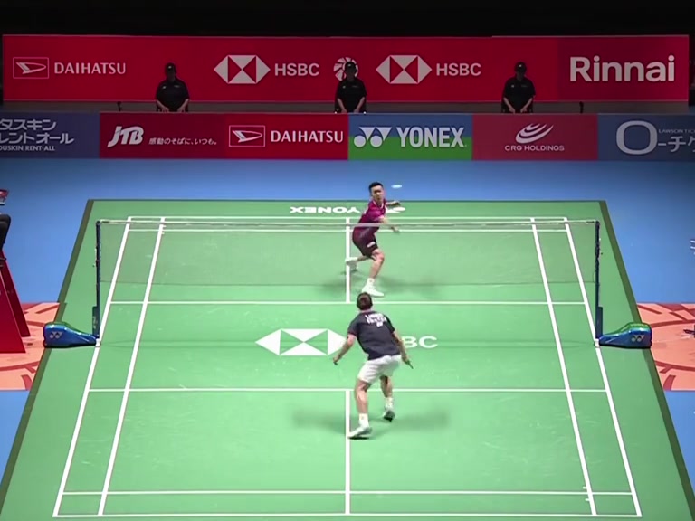 西本拳太化身日本拳皇，竟徒手接羽毛球还能击回对面场地