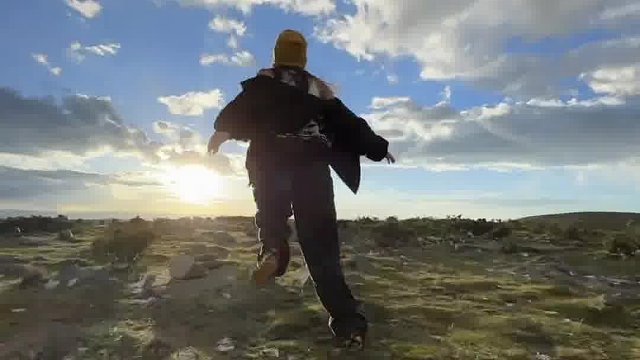 做人还是不能太疯了 不然你包快乐的