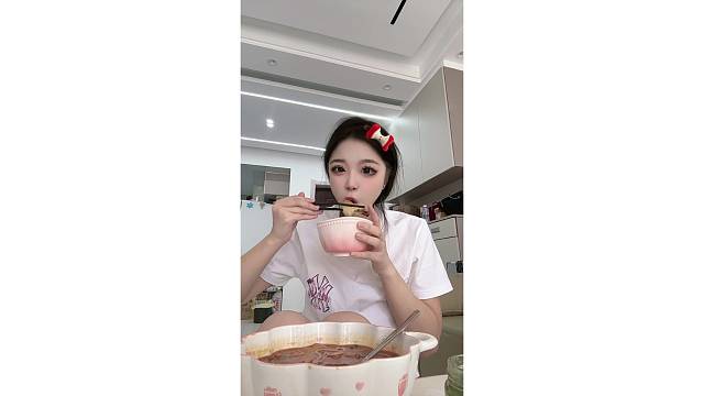 #螺蛳粉#牛庄馅饼#皮蛋瘦肉粥%上热门