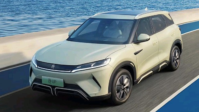 你敢相信吗，9月份有一家中国车企，在英国市场超越特斯拉，在没有补贴的情况下，销量同比暴涨880%。