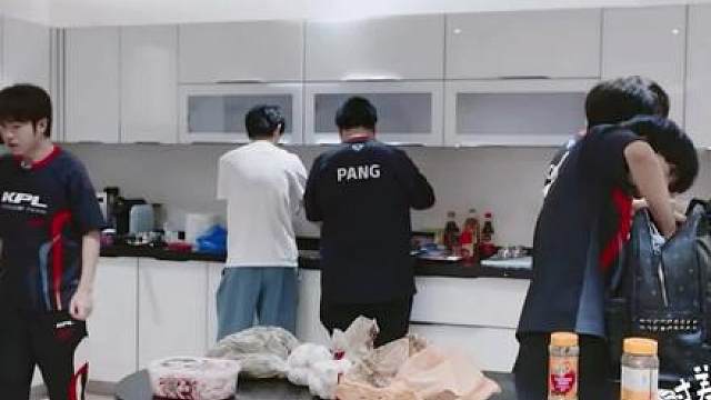 常看常新，短短一段视频怎么能有这么多笑料
