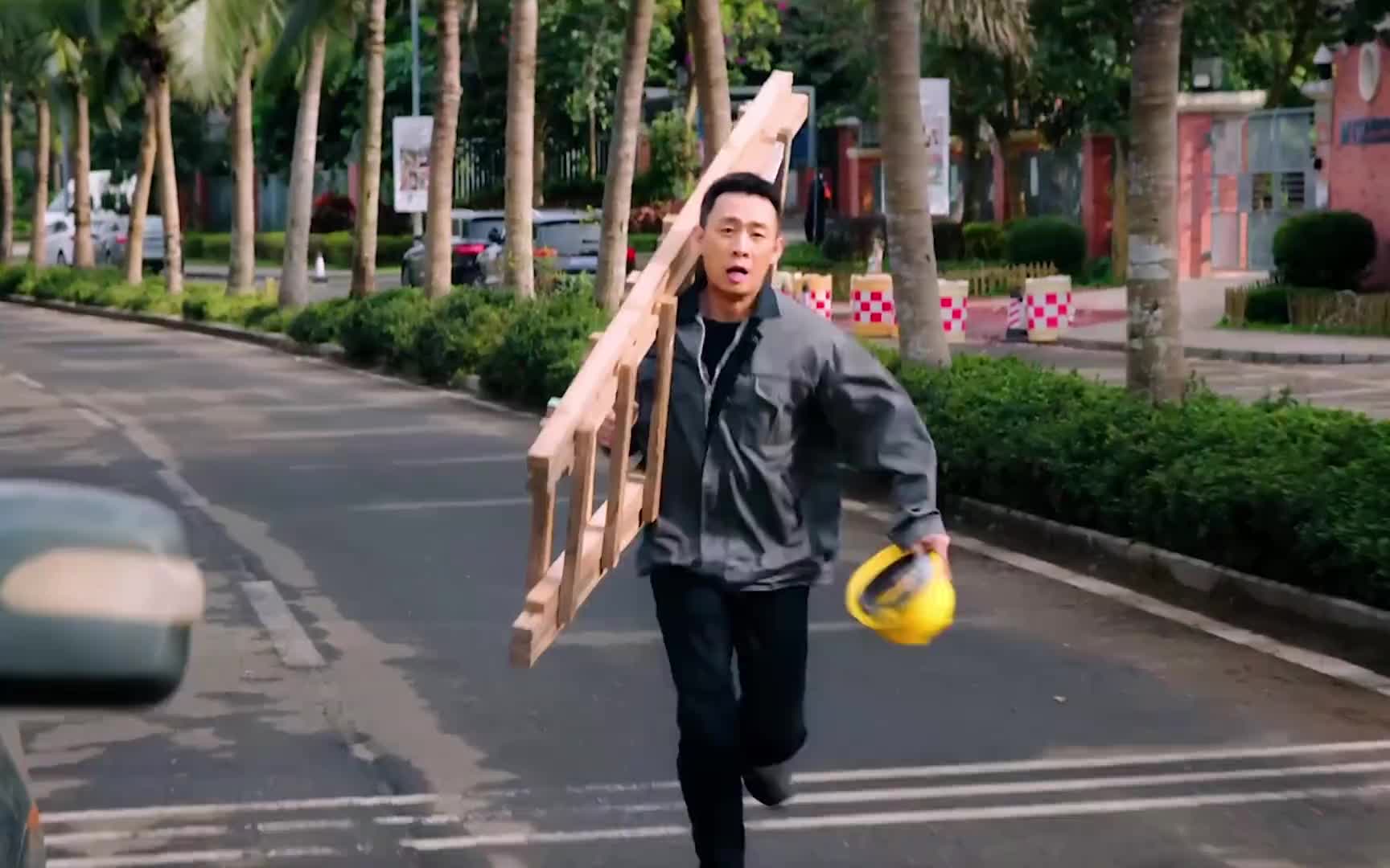 新剧来了，这不妥妥的搞笑担当吗,看见他我就想笑！