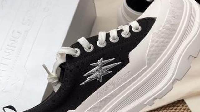 平替大牌的麦昆鞋终于被我找到了！巴黎时装周秀超级百搭好看！上脚直接震惊一整年