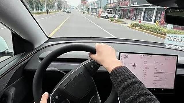 实测400公里后发现，特斯拉Y和小米YU7，差距太大不是一个档次！