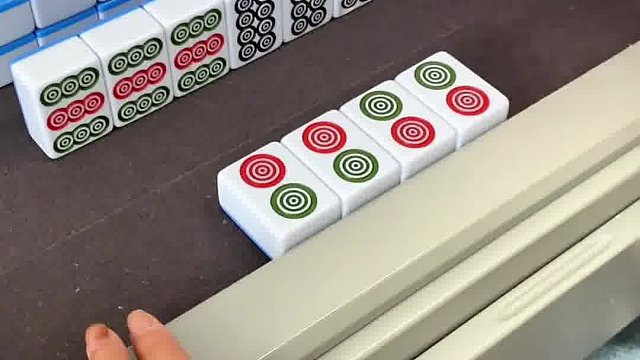 高手们，这牌胡什么呀？看不过来了。