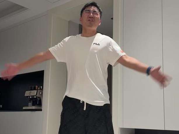 非我族類(lèi) 其心必異？忠誠(chéng)！TES VS T1 瘋狂陀螺真的太生氣了，又讓我想到那一年的小花生，太離譜了