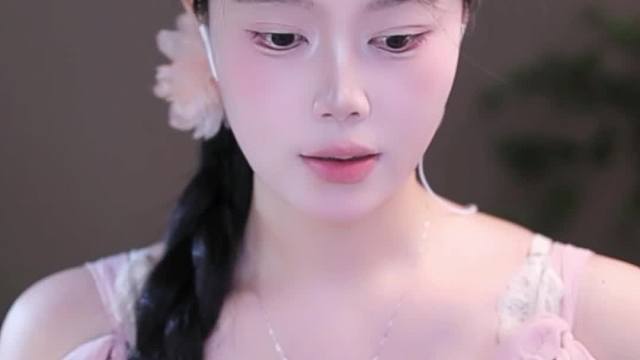 【芊若呀丶】今天的快乐应该被置顶