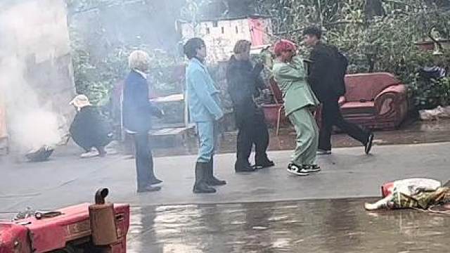 气氛组（妈妈）手都扇冒烟了#云南bigbang真唱 #拍摄现场直击