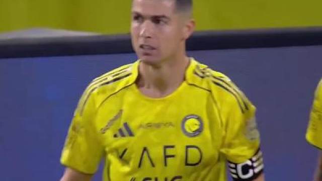 有一说一! 梅罗都一样强! C罗被问及梅西是否比他更强时，表示自己不同意这种观点