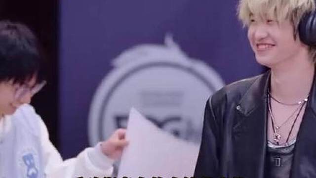 Gemini：徐必成的普通话也是见了鬼了