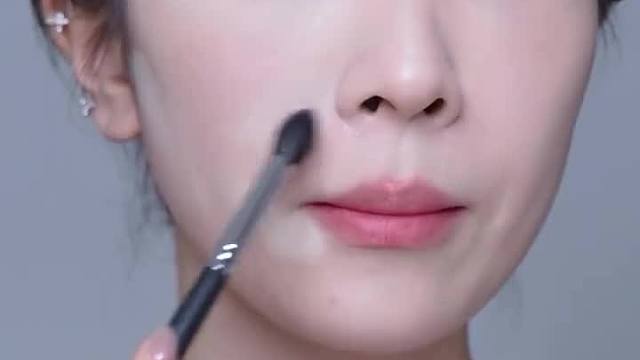 三步教会新手正确修容提亮