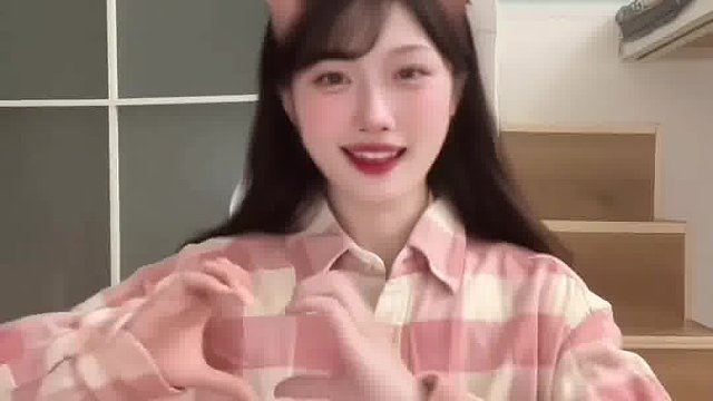 红星照耀中国来收藏跟跳这个翱翔长空舞蹈