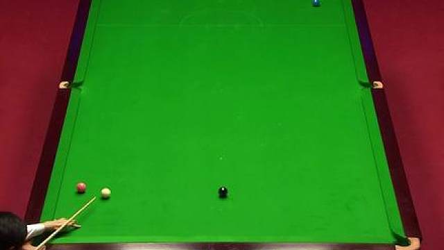 台面仅剩两彩，塞尔比被超11分拒不认输，与丁俊晖展开激烈对决