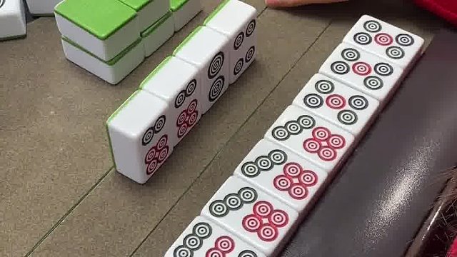 她这分明就是耍赖