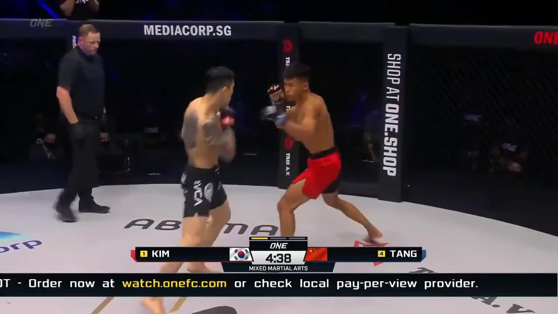 韩国战神赛前以为比赛赢定，不把唐凯放眼里，结果上台惨被KO