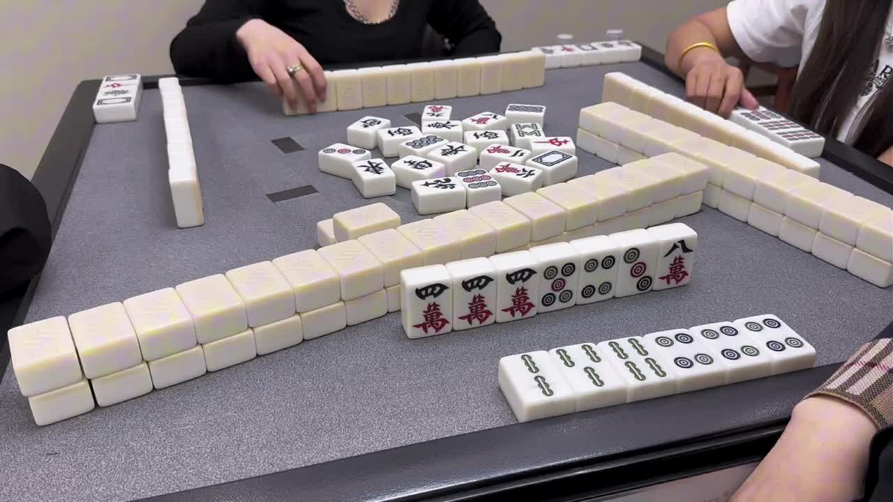 这麻将打的最硬