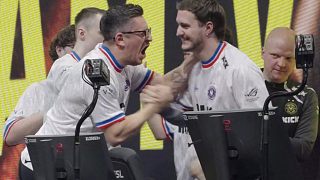 圖一驚天逆轉！蜜蜂復仇成功，進入決賽！