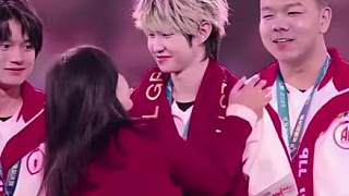 恭喜成都AG超玩會奪得冠軍，一諾獲得人生第三個fmvp！