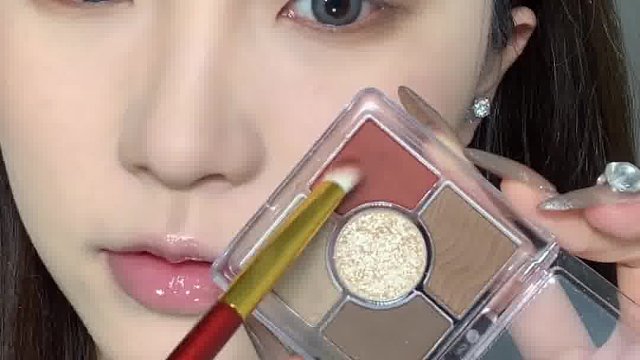 氛围感约会就画这个，碎钻感微醺约会妆容