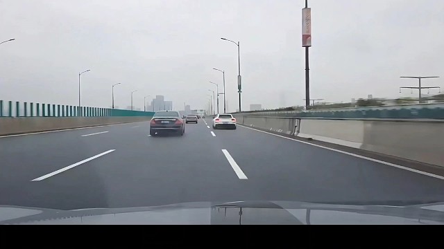 女司机刀片超车吓坏副驾驶#小小小酷哥