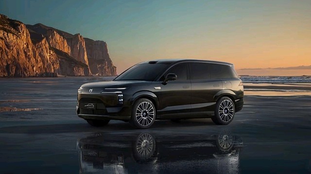 你敢相信吗？方程豹品牌明年月销量要干到五万每月，腾势N8L的订单也非常的炸裂。