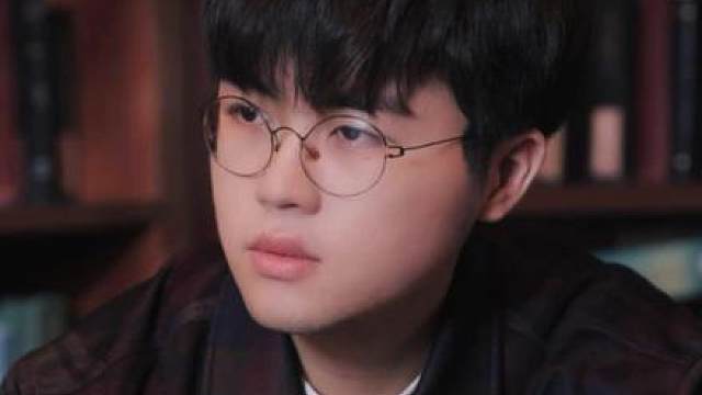 姿态谈Faker六冠，Ale开爆：在LPL乌兹没冠都封神了