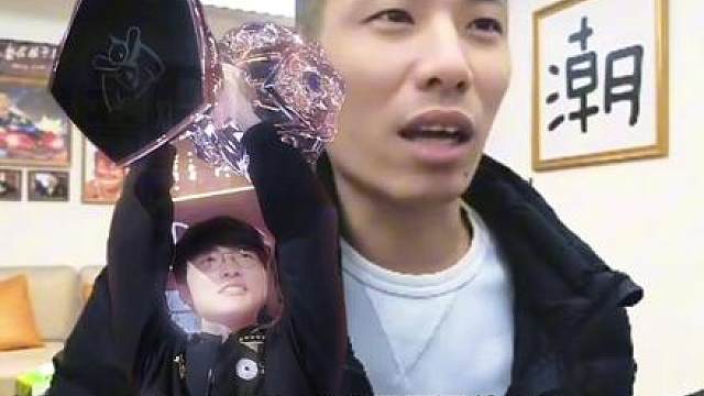 英雄联盟全球总决赛T1战胜KTfaker拿下了第六个S赛总冠军