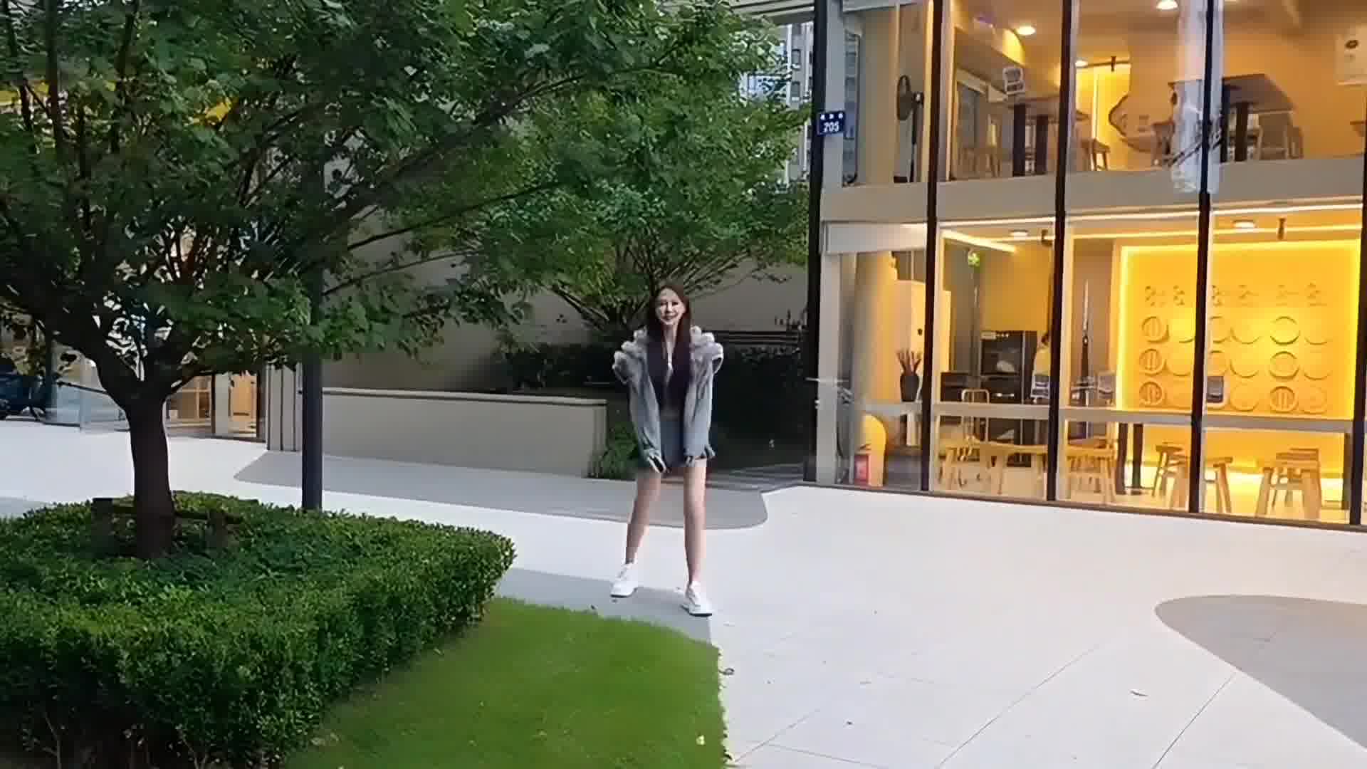 原来遇交警贴罚单可以这么叫