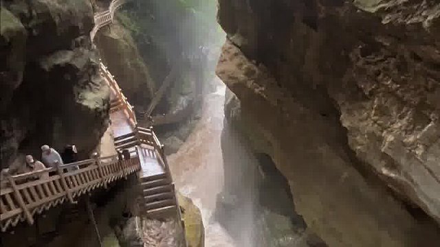 终于来到这个神秘的地方