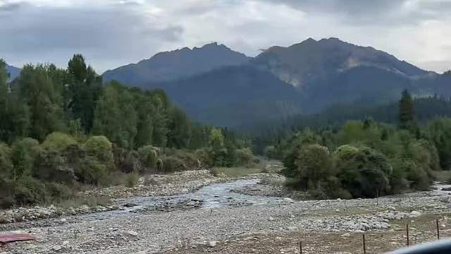 女生一个人自驾新疆是一种什么样的体验