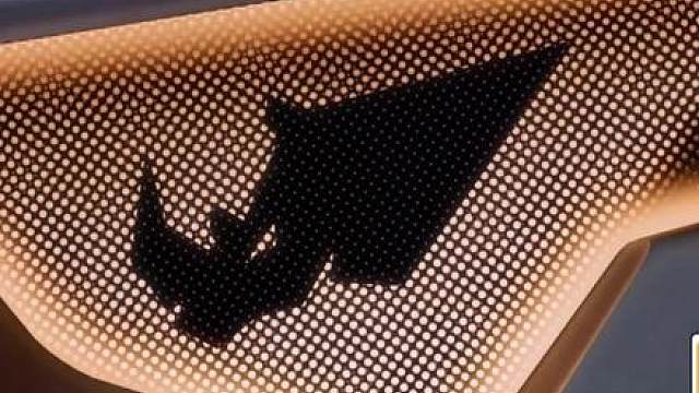 无畏契约新套装曝光！ 很炫酷，科技感很强！每次检视可以换颜色和音乐