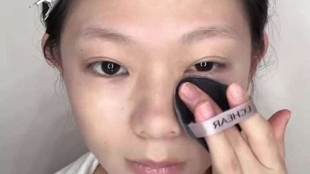 来学这个韩里韩气傲娇女团妆