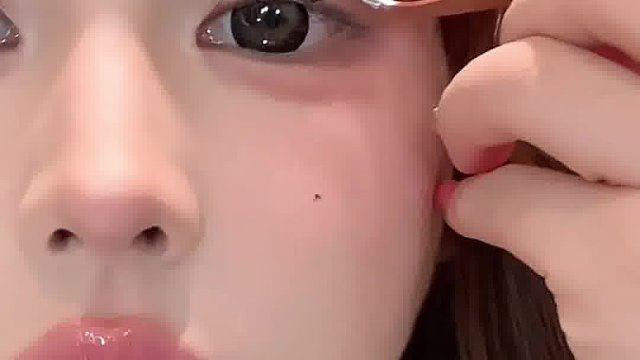 今天是大眼甜妹