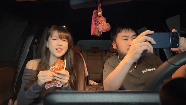 真没有害怕 只是在找手机罢了