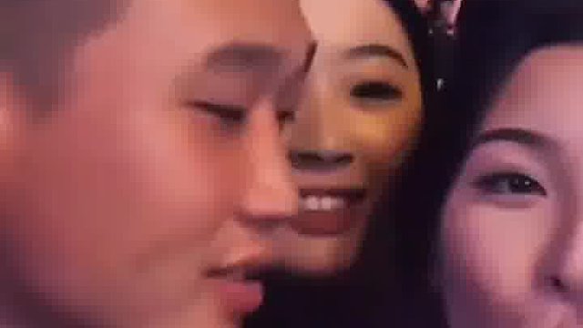 姐妹你怎么带着绿色帽子呢