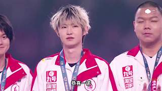 AG奪冠一諾再次獲得Fmvp皮膚，場(chǎng)館內(nèi)萬人吶喊一諾名