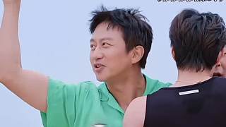 他們之間的距離有點曖昧了