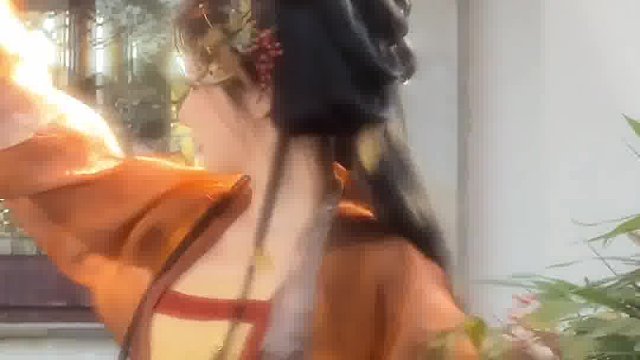 她美得和秋天融为一体