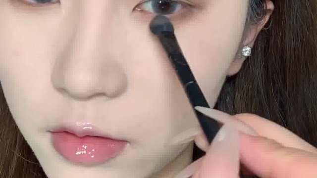 新手也可以画的，春日奶杏妆容