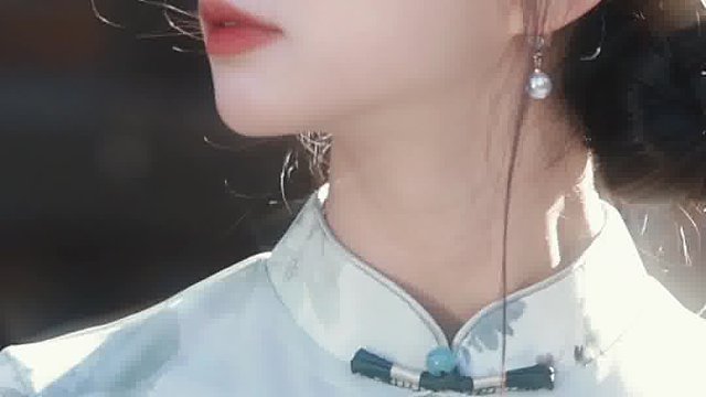 山峦叠嶂自成韵，我亦独奏人生诗