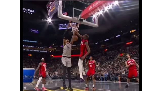 新老天赋对决！文班亚马与杜兰特 两回合互相禁区暴扣对方