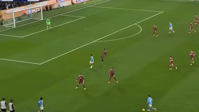 多库这哥们儿怕不是穿越了，非得跟全世界掰扯他是小罗转世，这执念我服了！