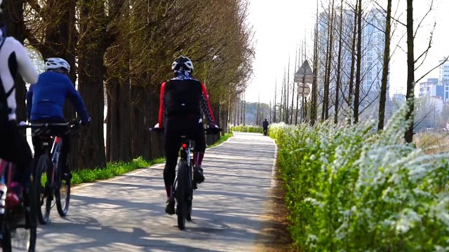 冠军.乔和你ー起创造美好世界