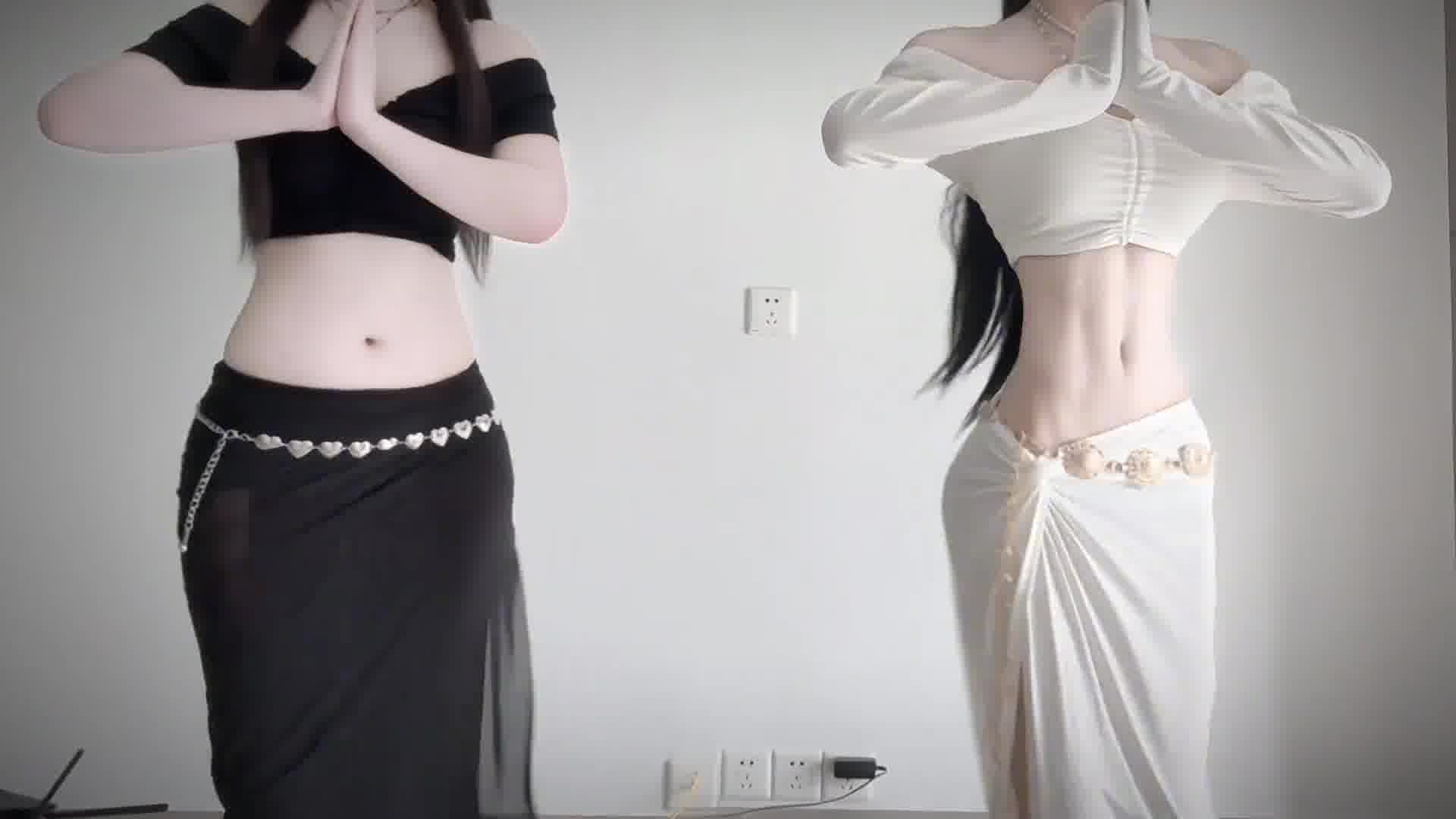 那就祝我们  被鲜花簇拥